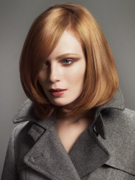 Long bob that highlights the cheekbones
