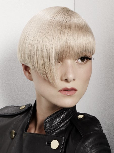 Modern page boy for blonde hair