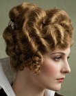 Voluminous 1915 hairstyle