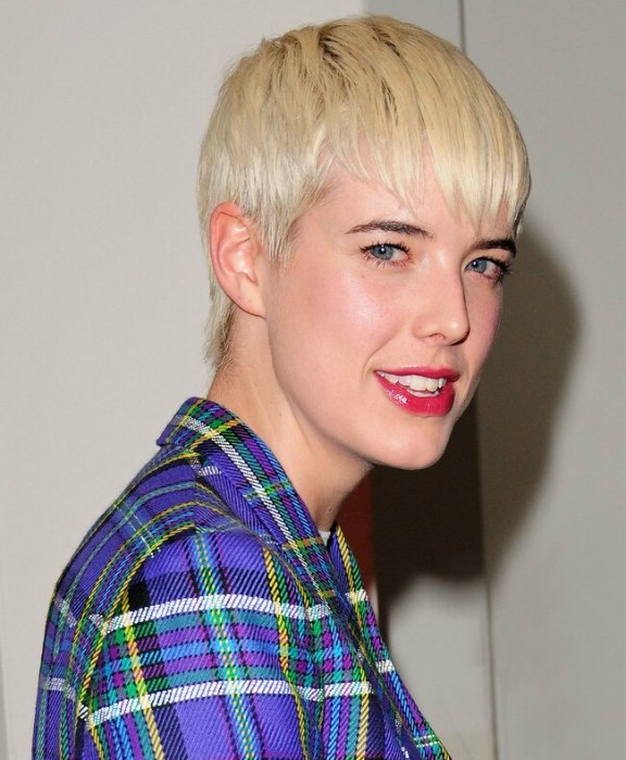 Agyness Deyn Short pixie cut with a controlled and Agyness Deyn Short pixie cut with a controlled and