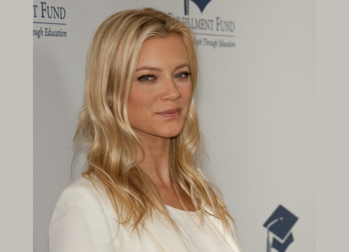 Amy Smart hair