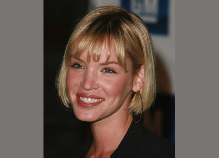 Ashley Scott with her hair in a chin length bob