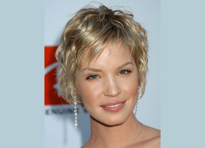 Ashley Scott with very short hair