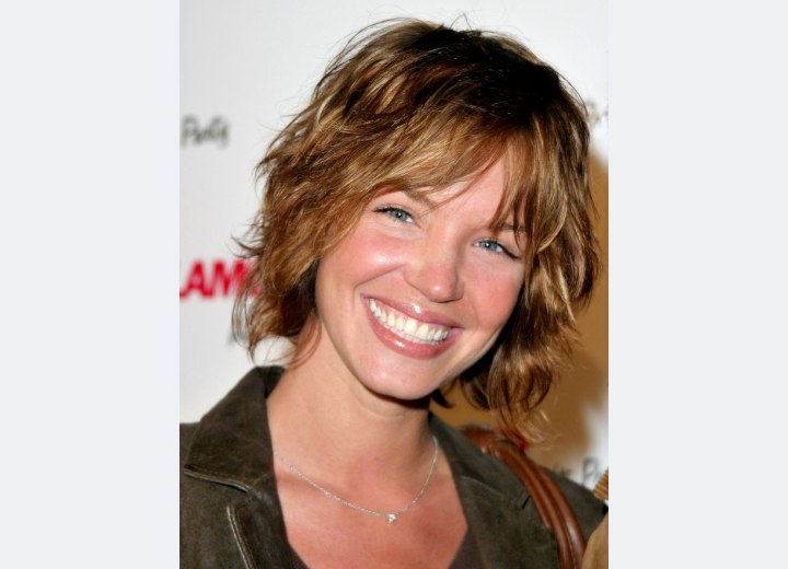 Ashley Scott - Choppy short shag hairstyle