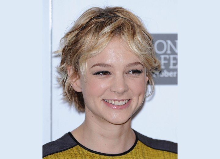 Carey Mulligan - Versatile short hairstyle