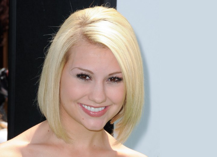 Chelsea Staub - Thick blonde hair in a bob with angled sides