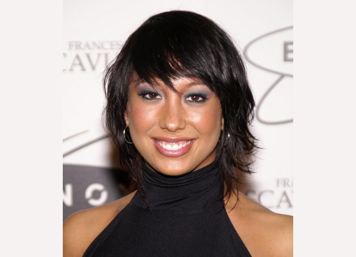 Cheryl Burke - Dynamic medium length haircut with motion