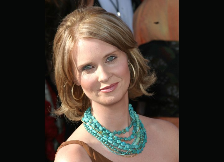 Cynthia Nixon - Medium length hairstyle with smooth side bangs