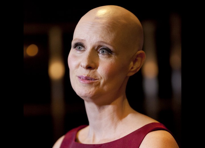 Cynthia Nixon with her head shaved bald