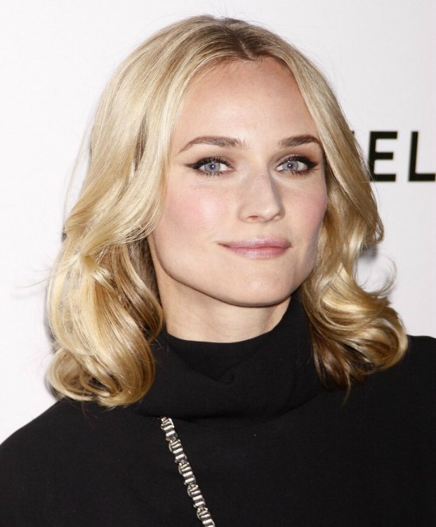 Diane Kruger's hair at shoulder length with curled ends | Loose ...