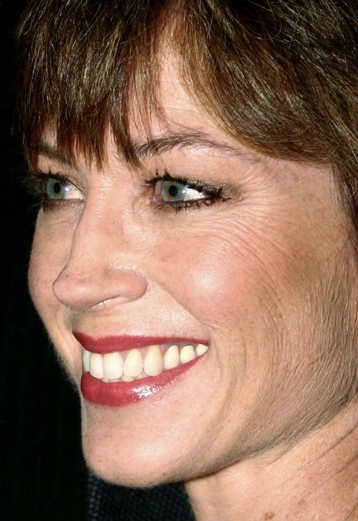 Dorothy Hamill  Comfortable short wash and go hairstyle