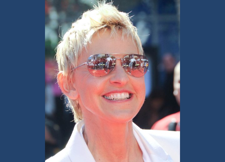 Ellen Degeneres slithered pixie haircut Hair clipped up Ellen Degeneres slithered pixie haircut Hair clipped up