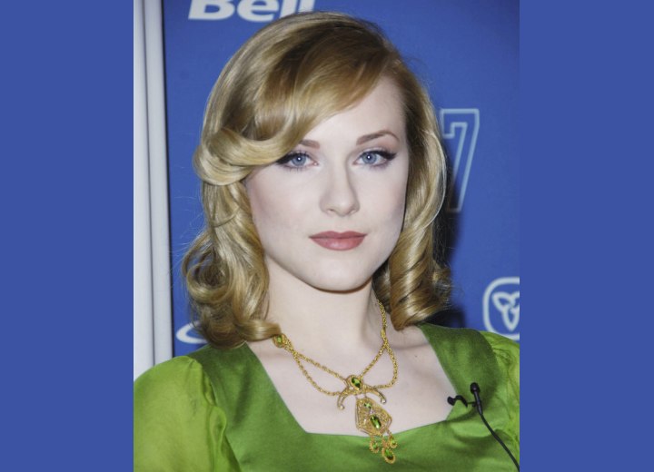 Retro look for medium long hair - Evan Rachel Wood