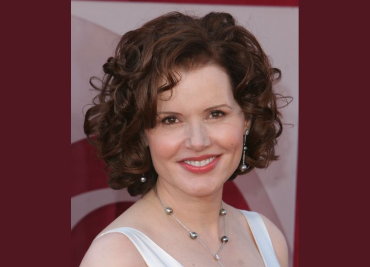 Geena Davis - Medium length hairstyle with curls