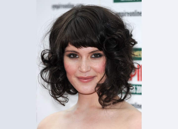 Gemma Arterton - Medium hairstyle with large curls