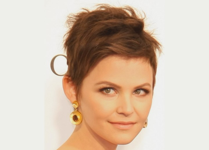 Ginnifer Goodwin - Easy short hairstyle with short bangs