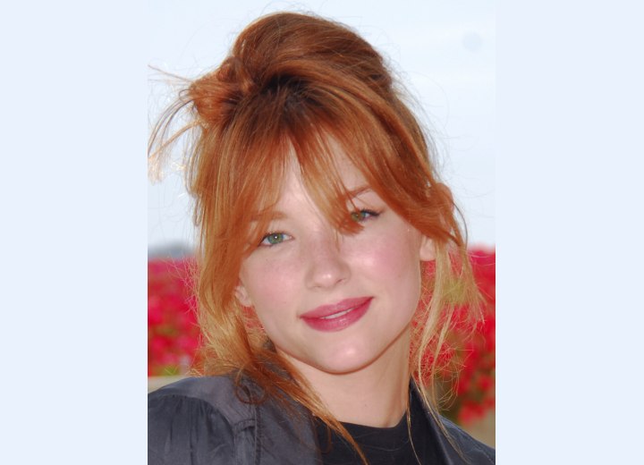 Haley Bennett - Updo with the hair twirled in the back