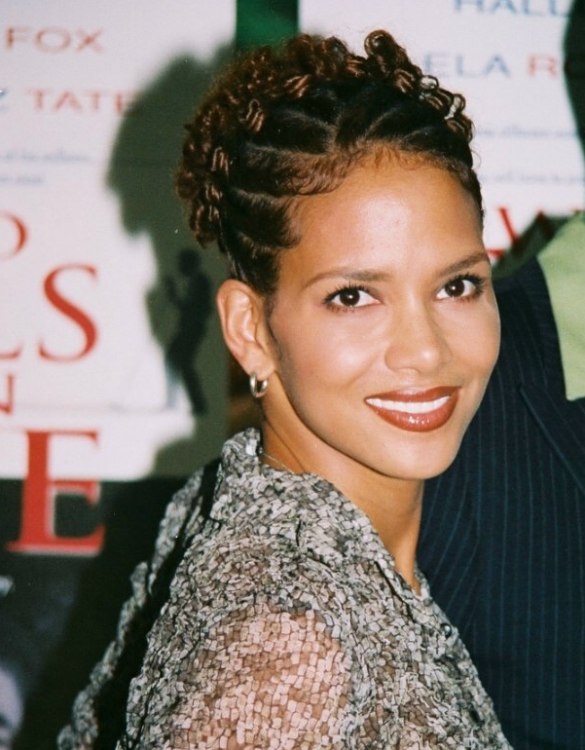 Halle Berry's festive upstyle for short hair