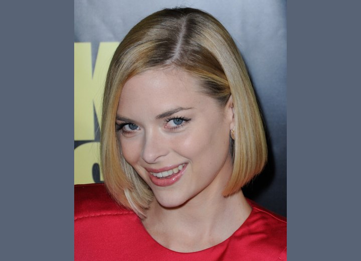 Jaime King's hair cut into a bob