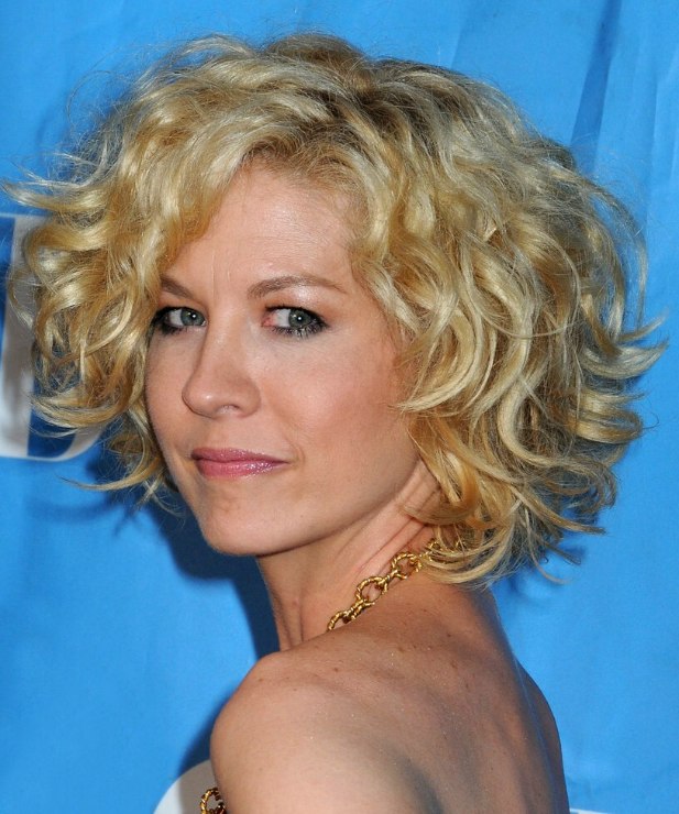 jenna elfman's new short haircut and kherington payne's