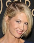 Jenna Elfman wearing her hair in a bob