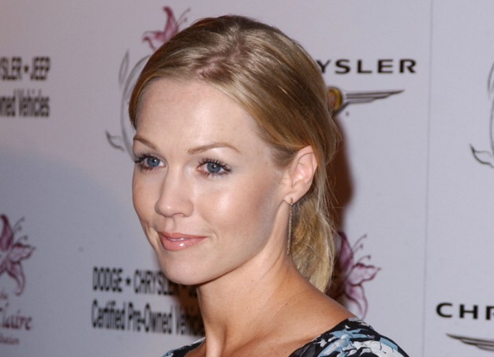 Jennie Garth - ballerina hairstyle