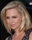 Jennie Garth wearing her blonde hair in a long bob