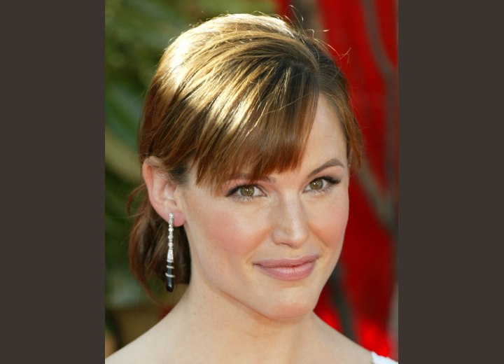 Jennifer Garner wearing her hair up