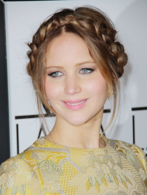 jennifer lawrence hunger games braid