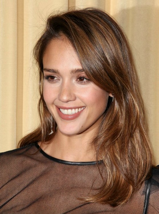 Jessica Alba goes for a bob cutIndiaTV News  Hollywood News  India TV