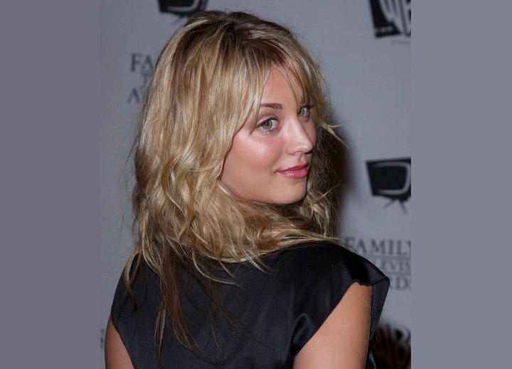 Hair coloring done with shading - Kaley Cuoco