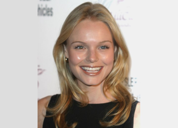 Kate Bosworth's uncomplicated long hairstyle