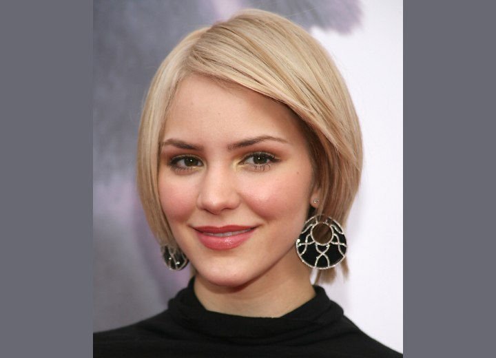 Katharine McPhee's easy to keep short hairstyle with 