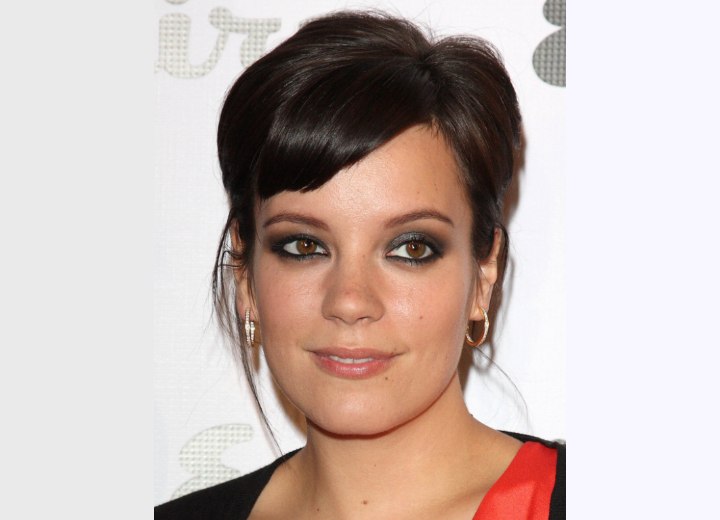 Lily Allen with her hair in an updo