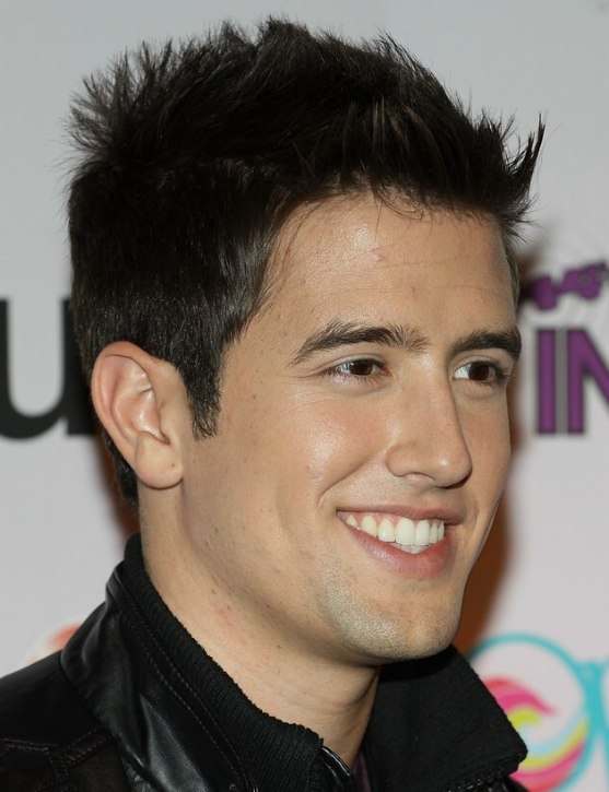 Logan Henderson sporty short hair with gelled punks