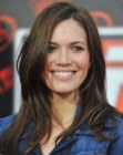 Mandy Moore's simple long hairstyle with ends that curve