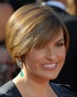 Mariska Hargitay's sporty short hairstyle with a smooth finish