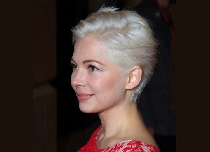 Michelle Williams short hairstyle