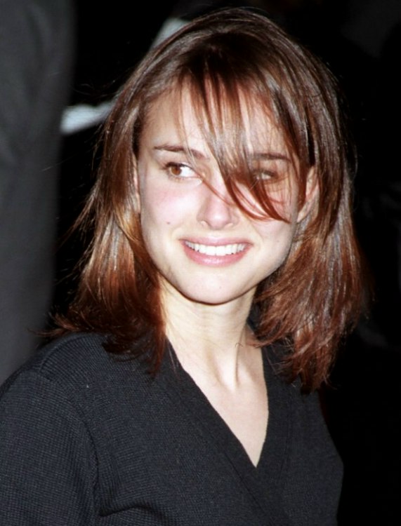 Natalie Portman with shimmering medium long brown hair