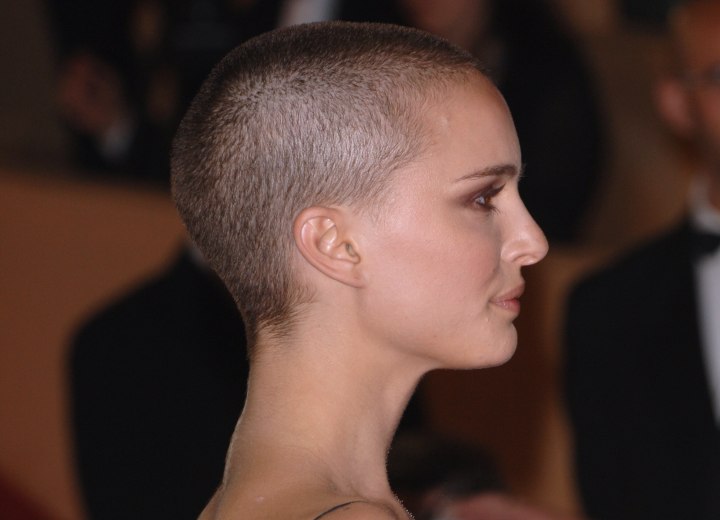 Natalie Portman - Headshave for women