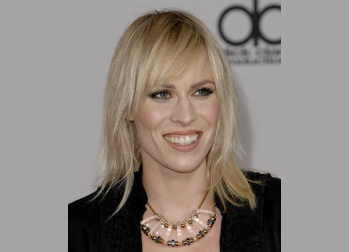 Natasha Bedingfield with shoulderlength layered hair