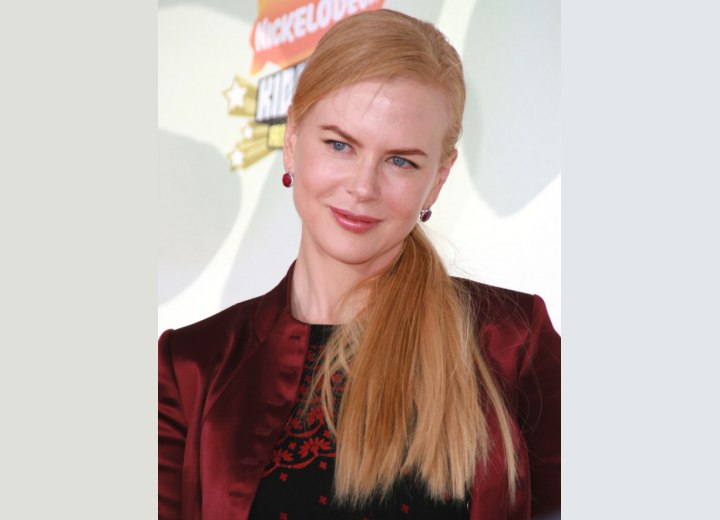 Simple long hairstyle - Nicole Kidman