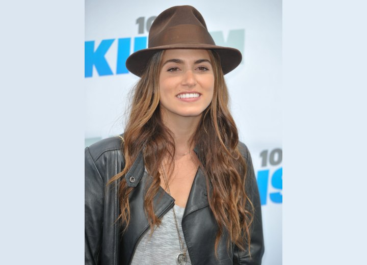 Nikki Reed - Simple long hairstyle