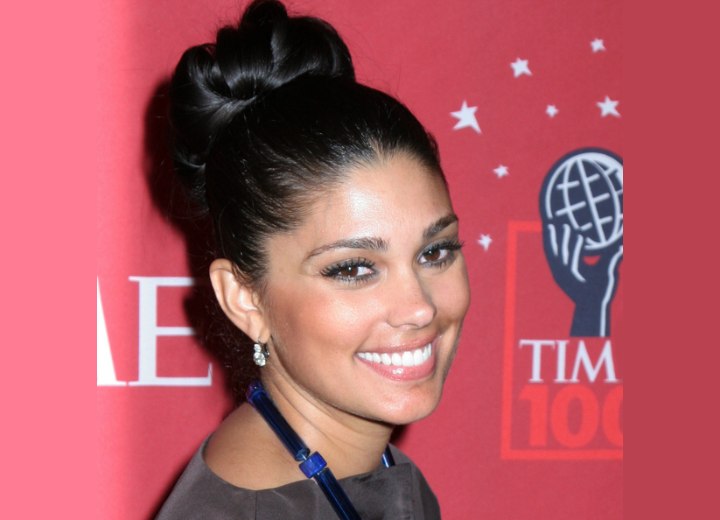 Rachel Roy wearing her hair in an updo