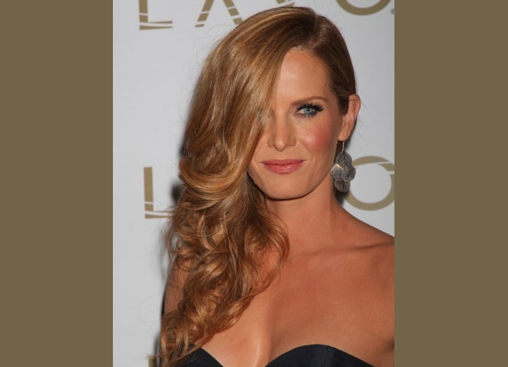 Rebecca Mader - Long hairstyle for a square jaw