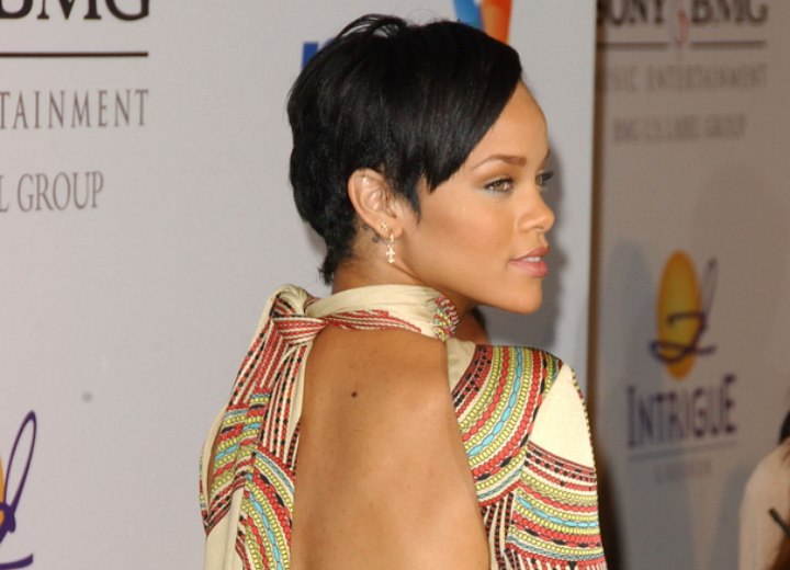 Rear view of Rihanna's short haircut