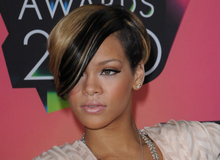 Rihanna's sassy short hair