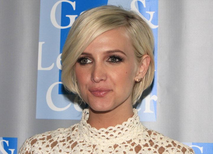 Ashlee Simpson with short blonde hair