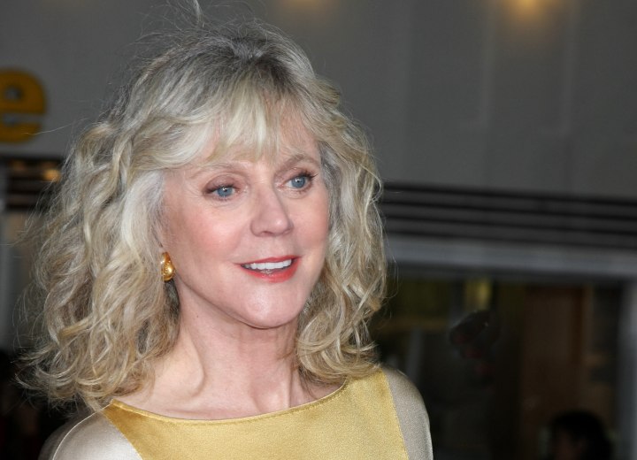 Blythe Danner hairstyle