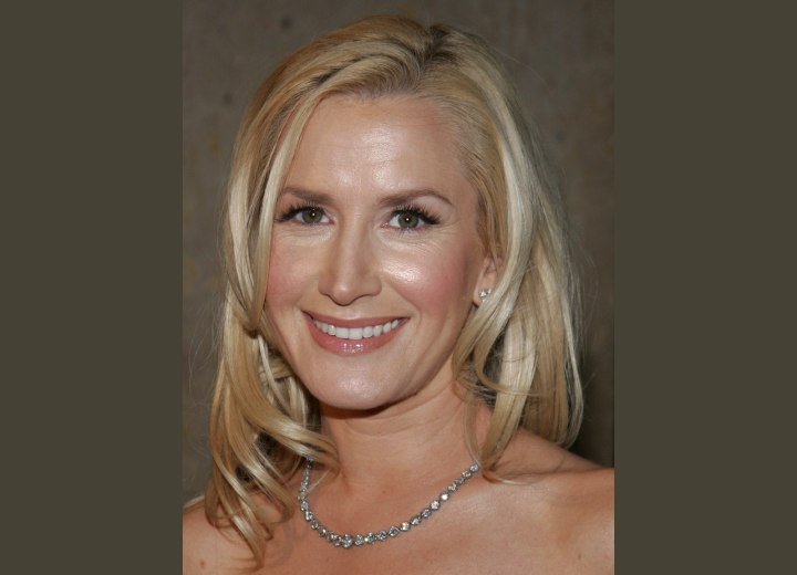 Angela Kinsey - Long angled hairstyle